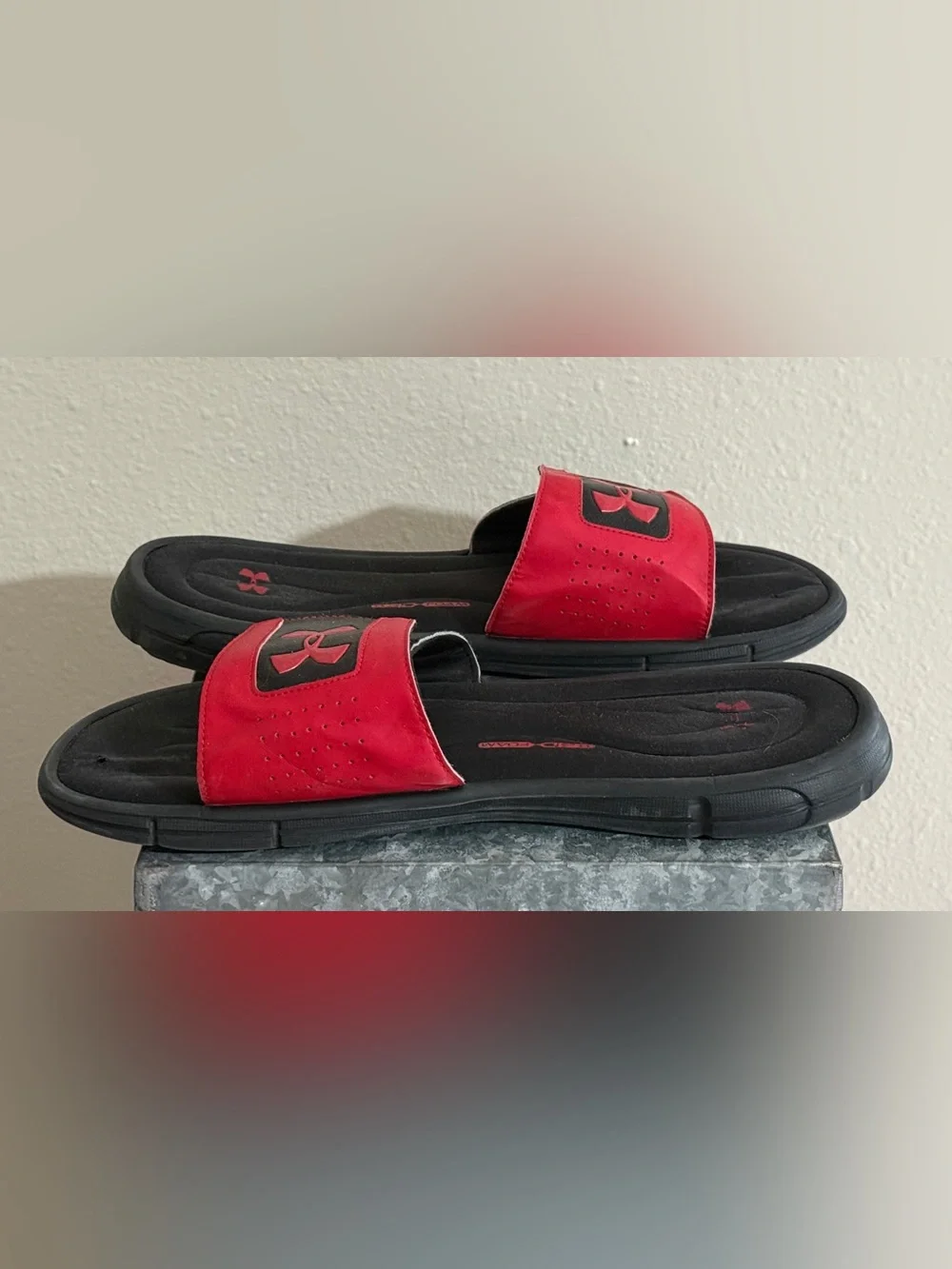 Under Armour Black and Red Adjustable Slide Sandals, Size 12
